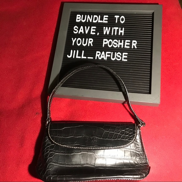 Tommy Hilfiger purse - Picture 1 of 3